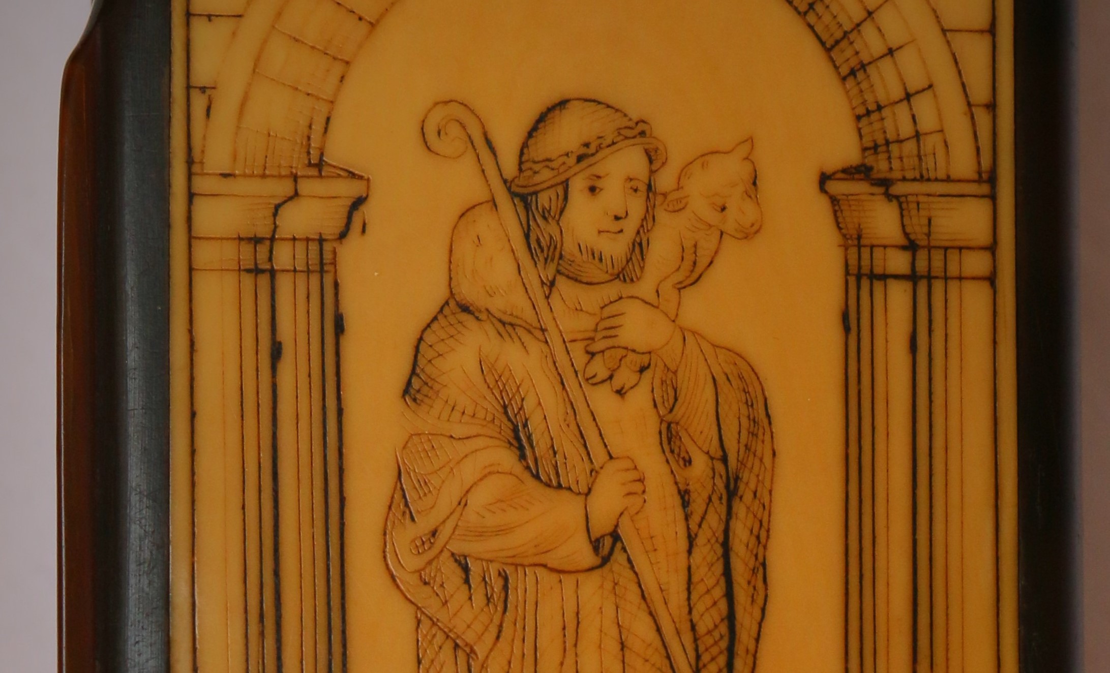 Caixa de rapé do Padre Gailhac, Béziers (marfim)